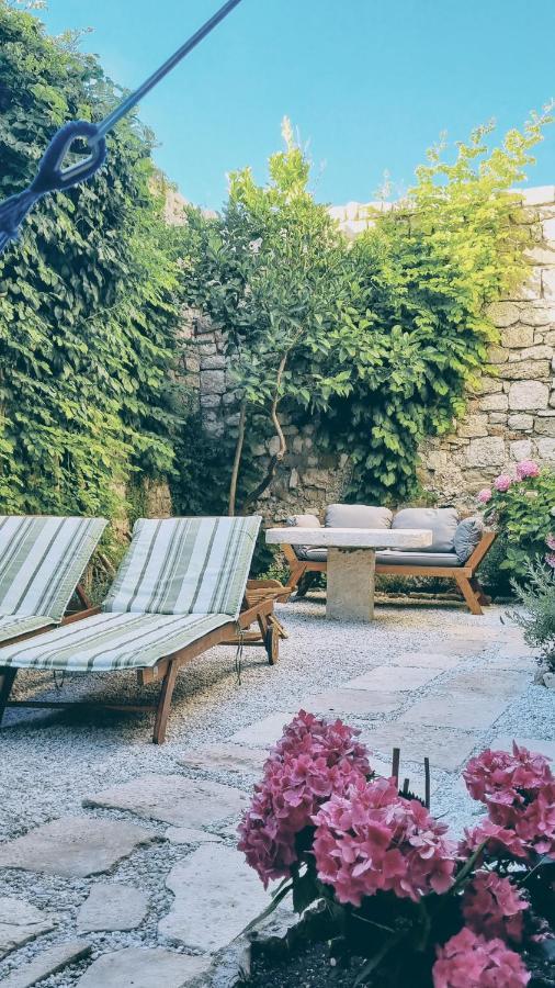 Rector'S Villa - Charming Retreat In Old Town With Jacuzzi In Private Courtyard Rab Town Zewnętrze zdjęcie
