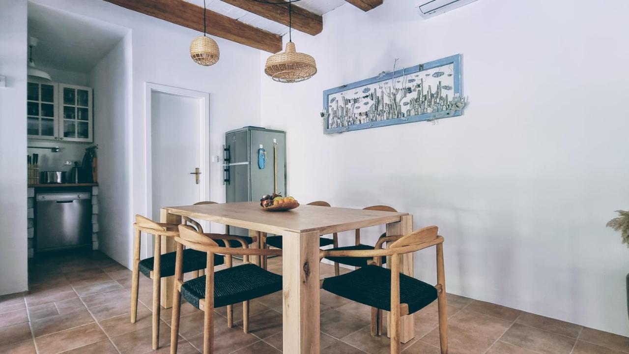 Rector'S Villa - Charming Retreat In Old Town With Jacuzzi In Private Courtyard Rab Town Zewnętrze zdjęcie